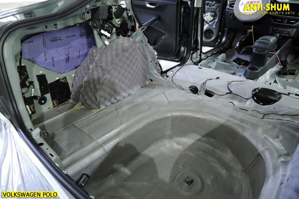 VolkswagenPolo_9.jpg